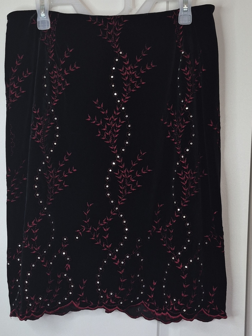 Chetta B Black Velvet Embroidered Skirt with Pink Vine Detail Size 14